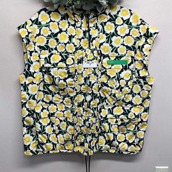 NWT Diane Von Furstenberg X Target Yellow Floral Packable Hooded Vest M - Picture 1 of 14